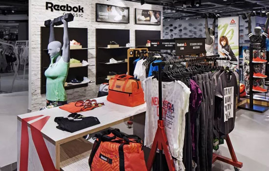 - Reebok    Farfetch