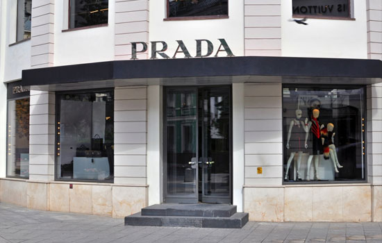 Prada, Miu Miu  Loewe -    