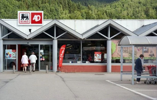 Delhaize     Decathlon