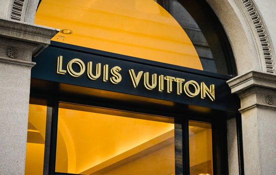   LVMH   22%     2025 