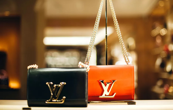  LVMH   107%