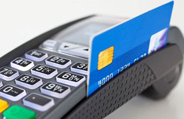 UPC: украинцы стали платить картами в 2,25 раза чаще