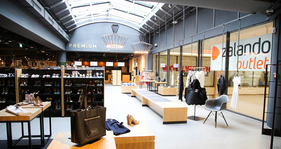Новое в онлайн-ритейле: Zalando вводит в ассортимент косметику и открывает стационарный магазин