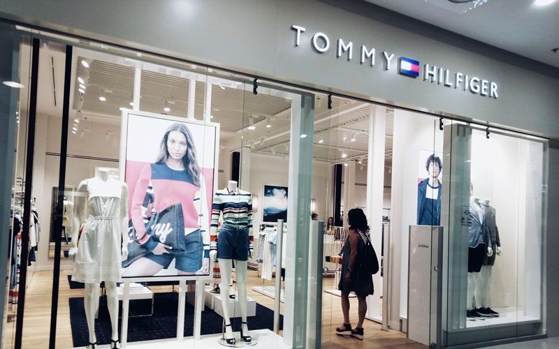 C   Tommy Hilfiger     Gulliver