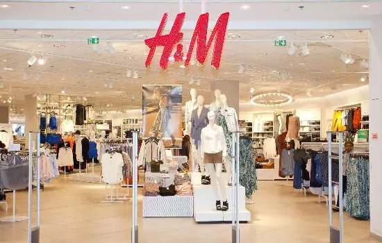 H&M        