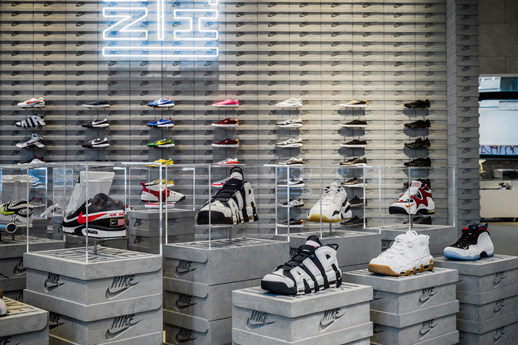 Nike      - Flyleather