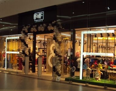 Tesco  .         F&F 