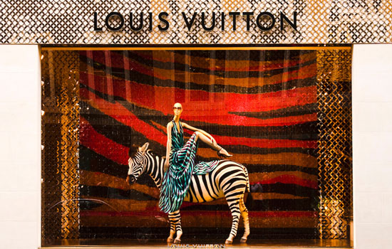 Louis Vuitton  23       