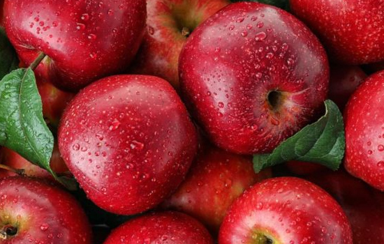 В Україні критично подешевшали яблука