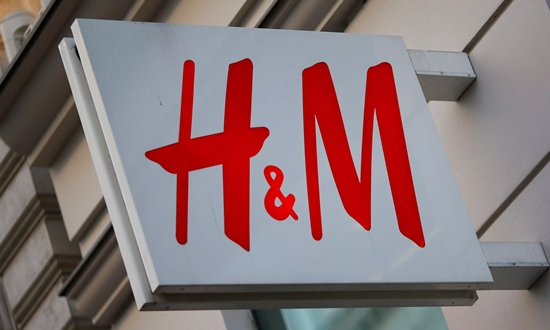 H&M -    28% 