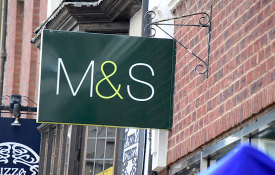 Marks & Spencer закриє 30 магазинів через величезні збитки