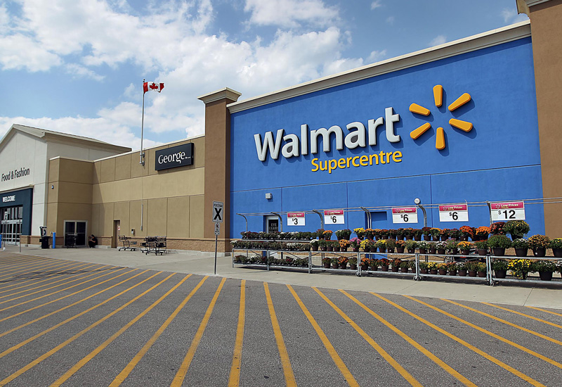 Чистая прибыль Wal-Mart Stores Inc снизилась на 13,3%