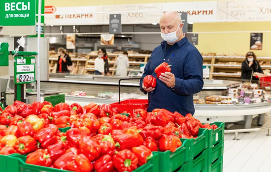 Російські магазини почали продавати прострочені продукти