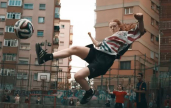 Omnicom ������� ���������� ������������ Adidas