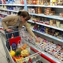 Розничная торговля в России. Стоимость основных товаров продуктовой корзины выросла в 2 раза