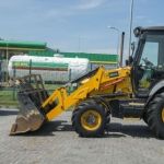 - / JCB 3CX